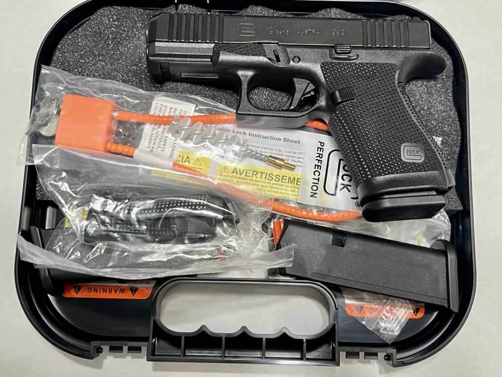 Glock G19 Gen6 9mm W/3 Magazines -img-9