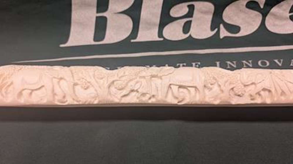 HAND CARVED GIRAFFE BONE, ELEPHANTS WITH CUTOUTS FOR TEA CANDLES-img-4
