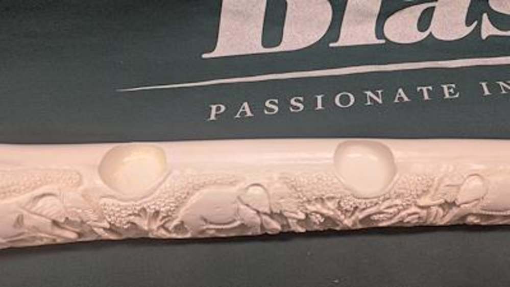 HAND CARVED GIRAFFE BONE, ELEPHANTS WITH CUTOUTS FOR TEA CANDLES-img-11