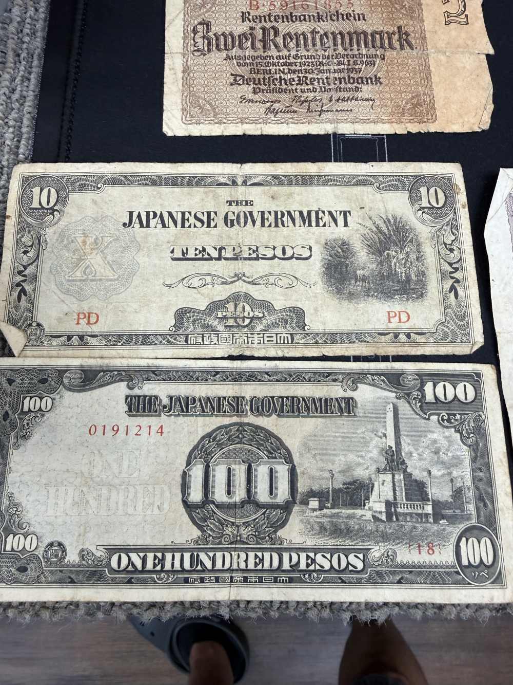 33 WWII USGI Bring Back Money All Go-img-3
