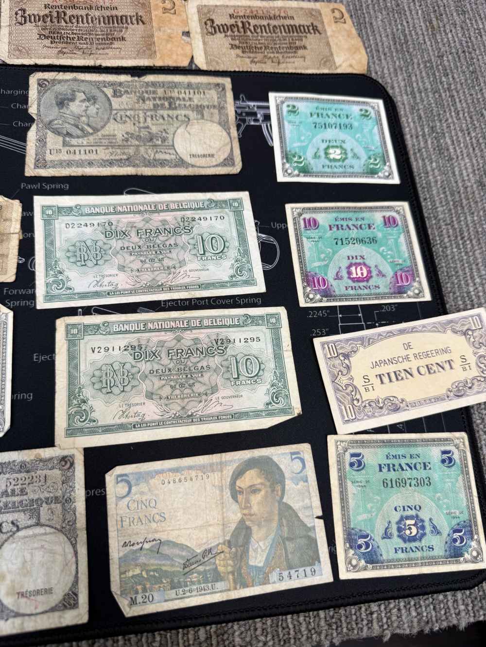 33 WWII USGI Bring Back Money All Go-img-13