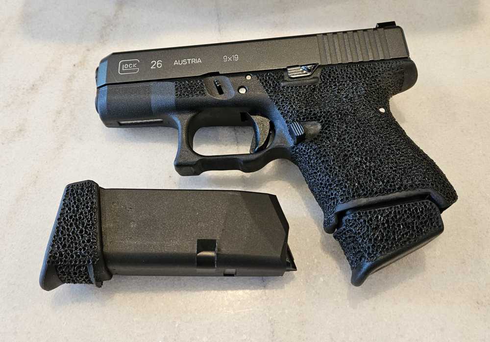 Custom Glock G26 Gen3 with Night Sights -img-0