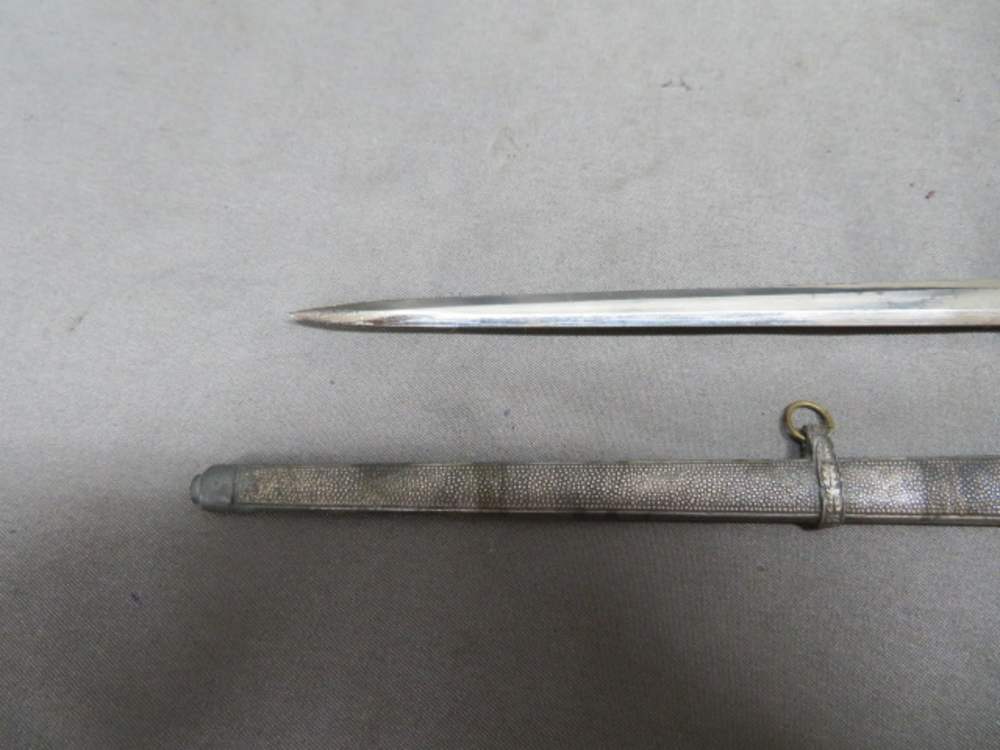 WWII GERMAN MNIATURE LUFTWAFFE 2ND MODEL DAGGER-img-4