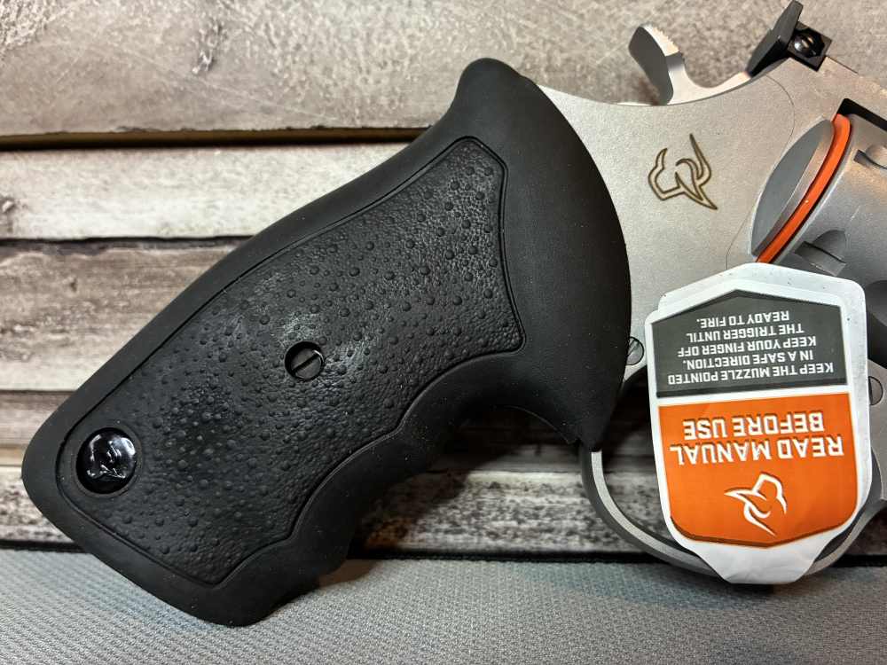 NIB Taurus M66 357 Magnum | 38 Special 7shot SS 4” IN STOCK-img-4