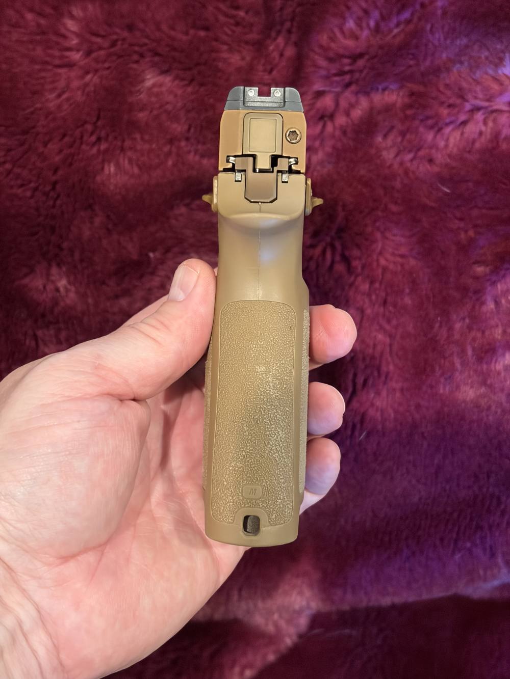 Sig M17 Military surplus Pistol 9mm +P Tan Controls TF000893 $0.1 START!-img-9