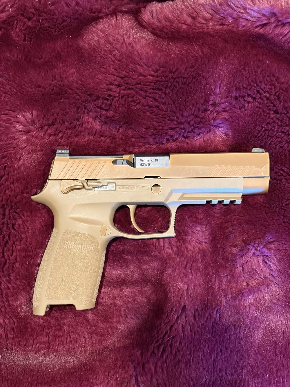 Sig M17 Military surplus Pistol 9mm +P Tan Controls TF000893 $0.1 START!-img-2