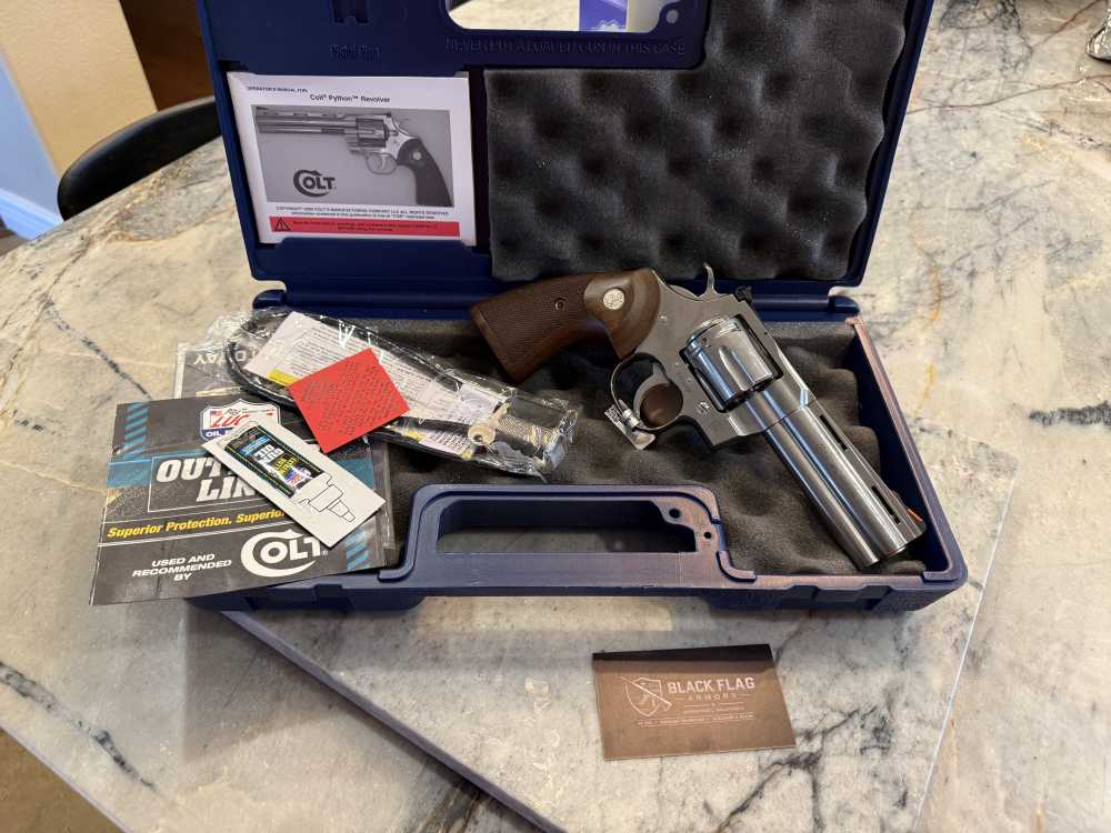 Colt Python .357 Magnum Stainless Revolver – Factory Case & Accessories-img-2
