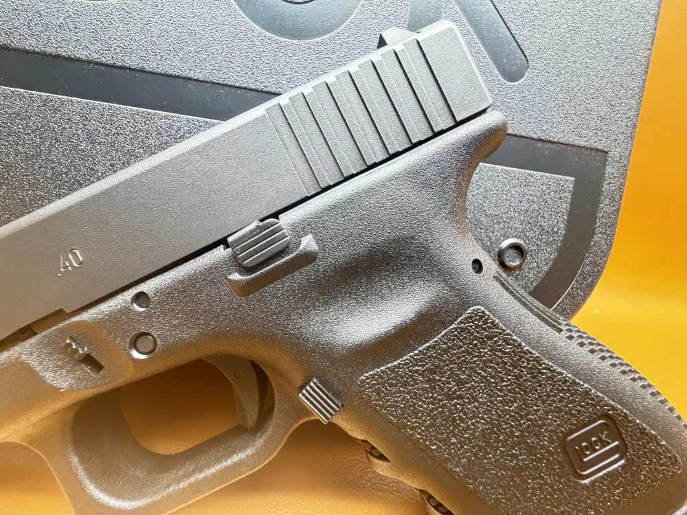 Glock 23 G23 Gen 3 .40 S&W 4.01" Semi-Auto – Factory Box, 13rd Mag, Manual-img-8