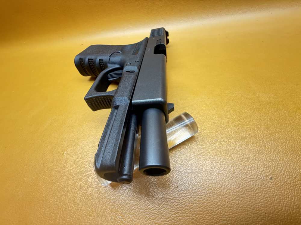 Glock 23 G23 Gen 3 .40 S&W 4.01" Semi-Auto – Factory Box, 13rd Mag, Manual-img-17