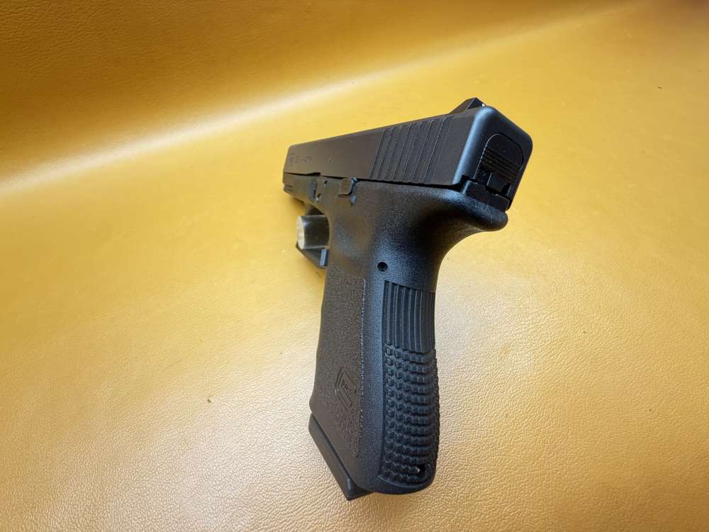 Glock 23 G23 Gen 3 .40 S&W 4.01" Semi-Auto – Factory Box, 13rd Mag, Manual-img-12
