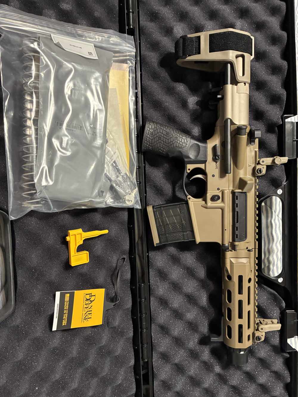 NEW DANIEL DEFENSE FDE PDW DDM4 300 blk AR-15 pistol-img-3