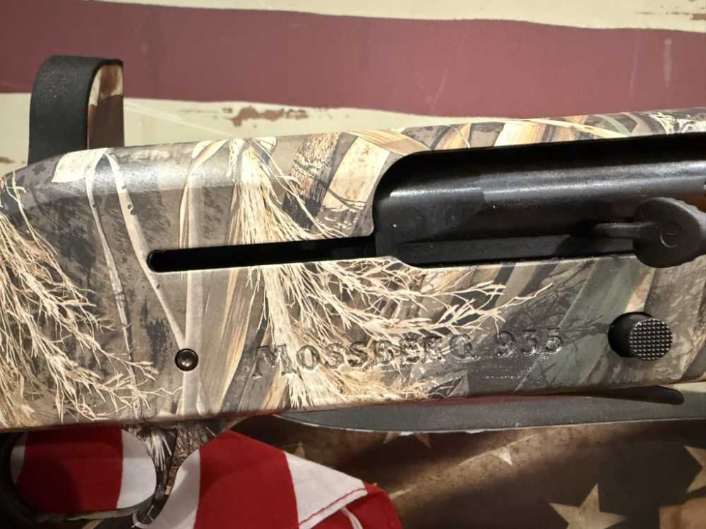 Mossberg 935 Magnum Duck Commander 28" 12 Ga like-new unfired-img-10