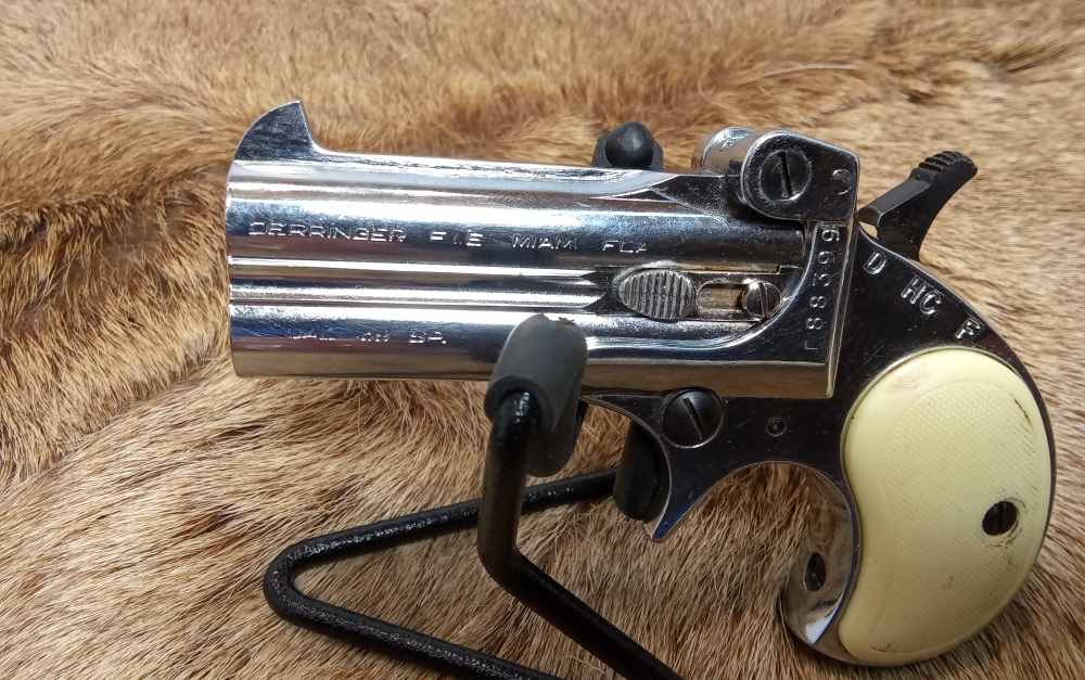 FIE .38 spl derringer w/ holster -img-2