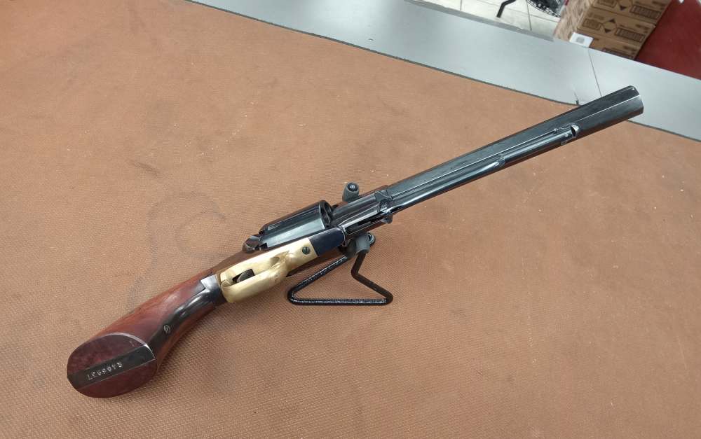 F.lli Pietta 44cal black powder revolver -img-11