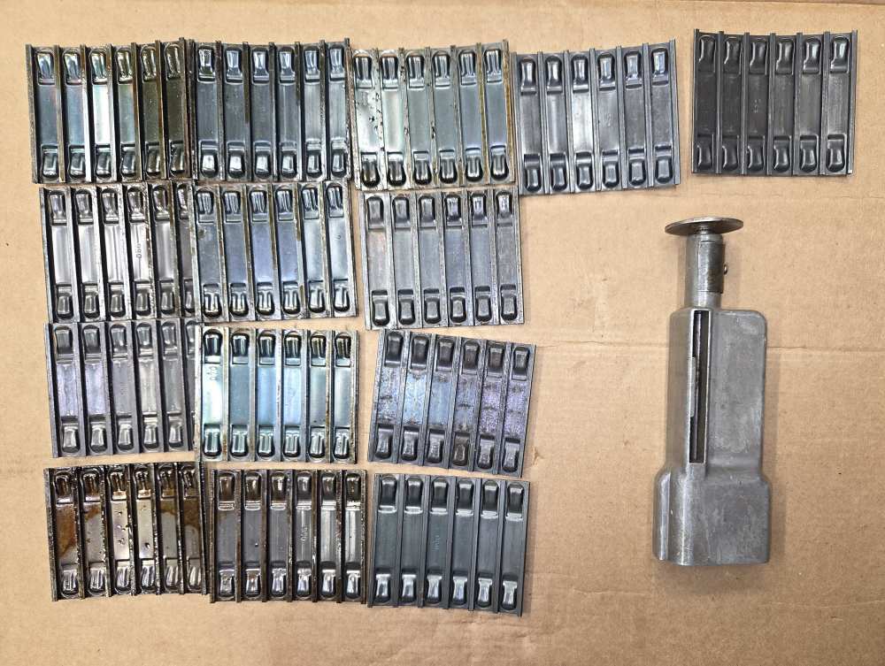 Suomi M31 magazine speed loader with 14 clips -img-1