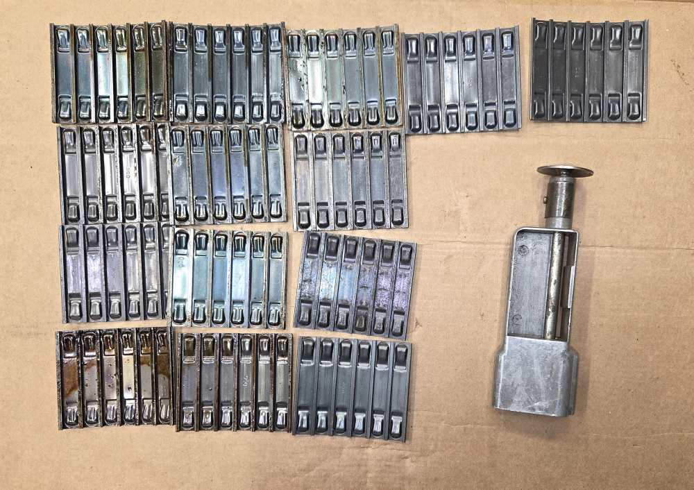 Suomi M31 magazine speed loader with 14 clips -img-0