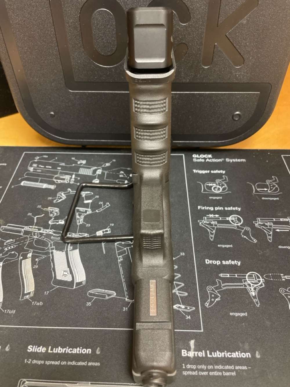 NICE Glock 17 Gen 3 w/ Box - .01 - PENNY - NR - 17 rd - 4.49"-img-4