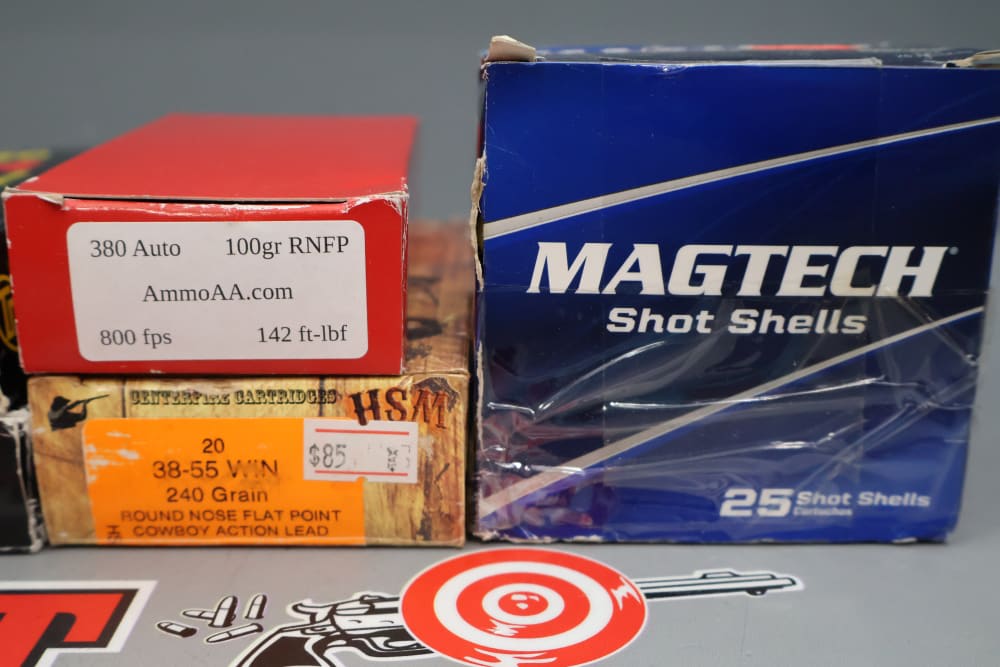 Lot O' Miscellaneous Rifle and Handgun Ammunition -img-3