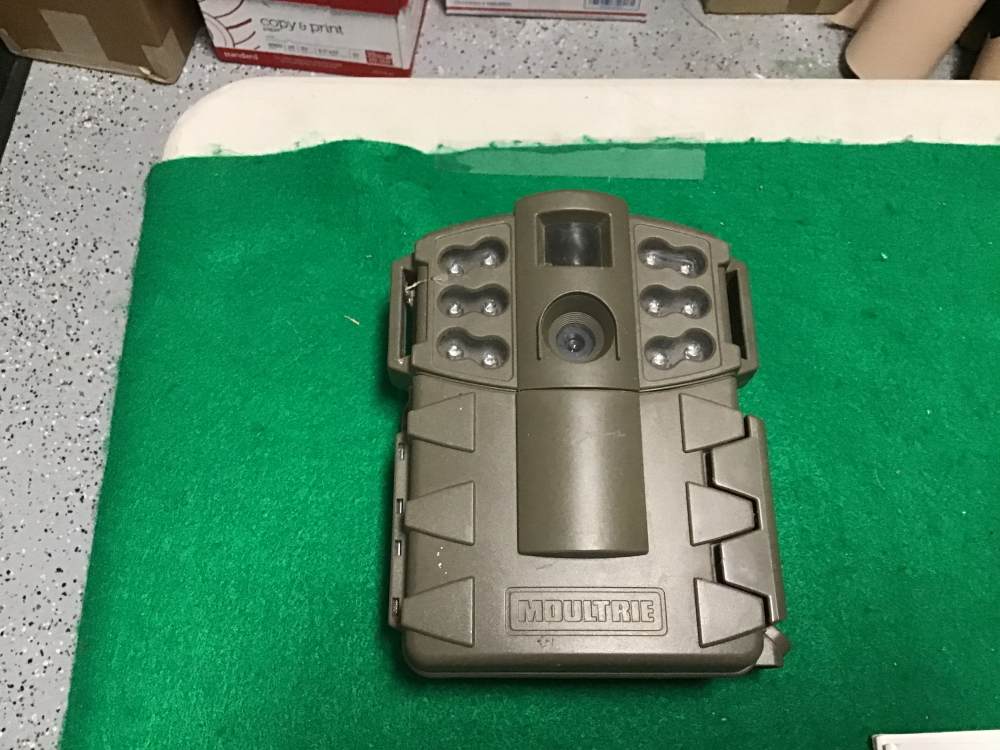 6 GAME CAMERAS -img-1