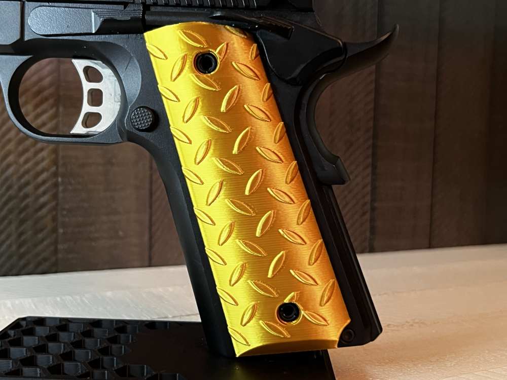 Gold Diamond Tread 1911 Pistol Grips Kimber Colt Rock Island Springfield-img-3