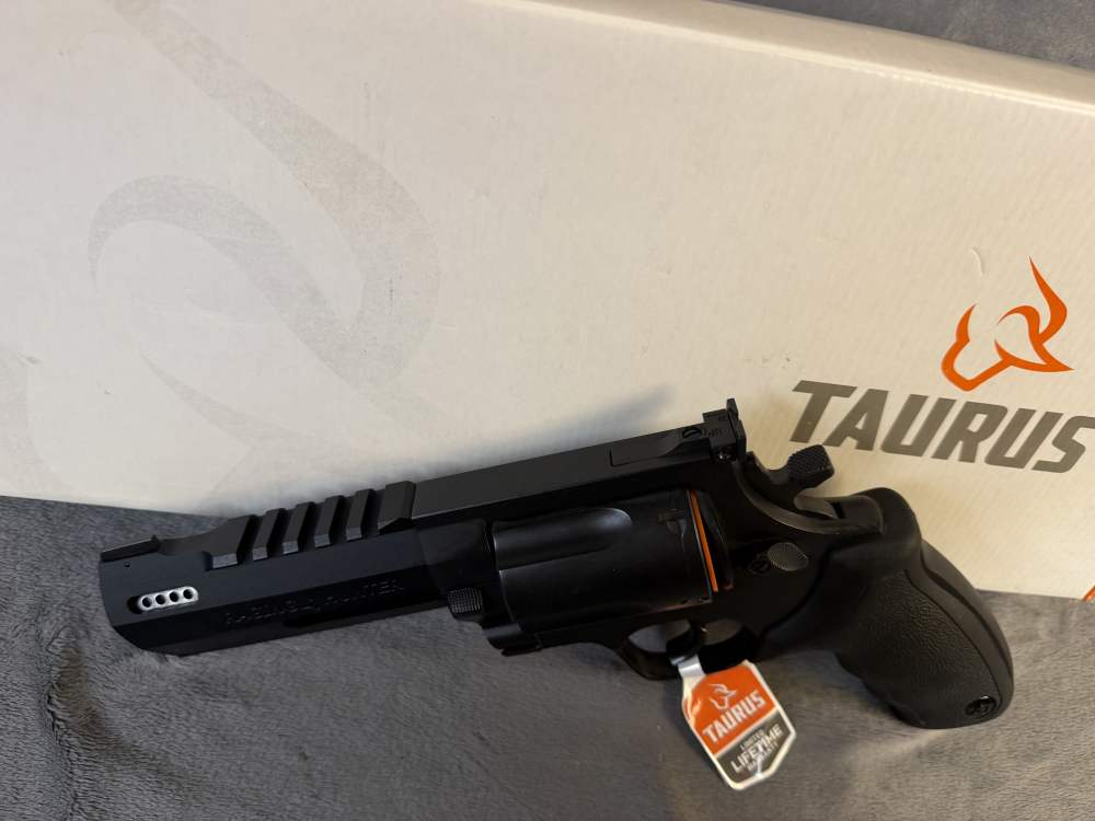 Taurus Raging Hunter .460 SW Mag 5.12" Barrel 5-Rds Adj Rear Sight-img-2