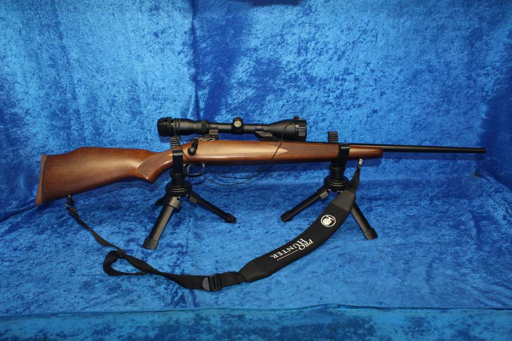 Savage Model 110 .223 REM Bolt-Action Rifle 22" Barrel with Accessories-img-53