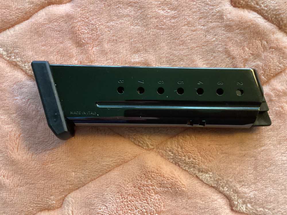 Sig Sauer Model P220 10 MM 8 Round Magazine.-img-0