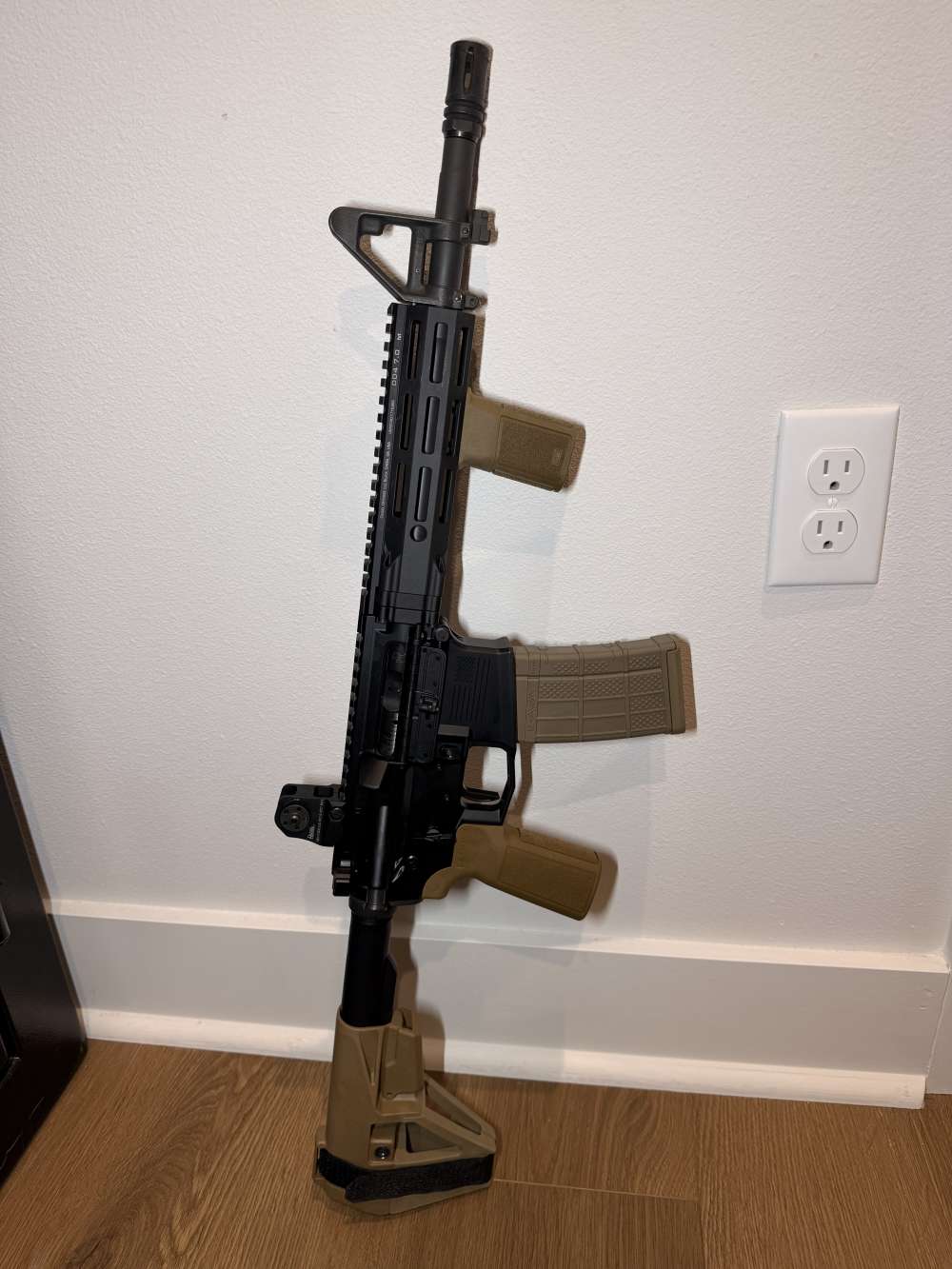 Daniel Defense Contract Overrun 11.5” Upper / Aero M4A1 US Flag lower-img-5