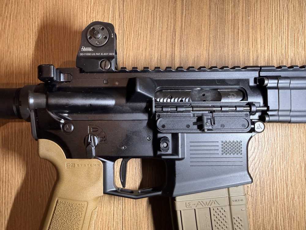 Daniel Defense Contract Overrun 11.5” Upper / Aero M4A1 US Flag lower-img-2