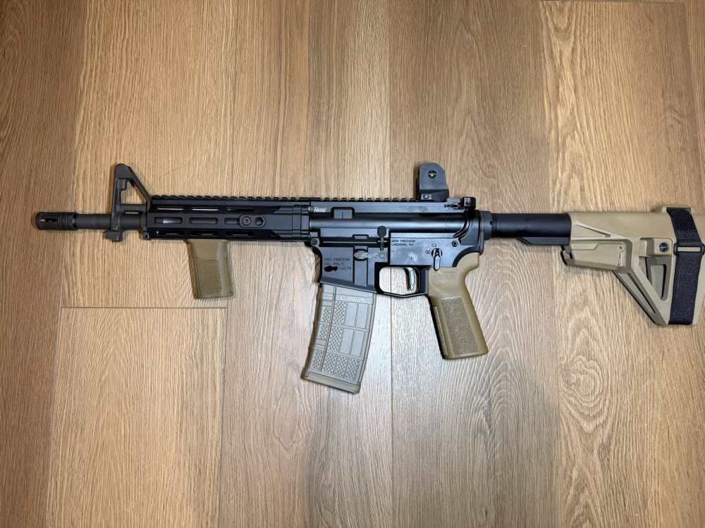 Daniel Defense Contract Overrun 11.5” Upper / Aero M4A1 US Flag lower-img-0