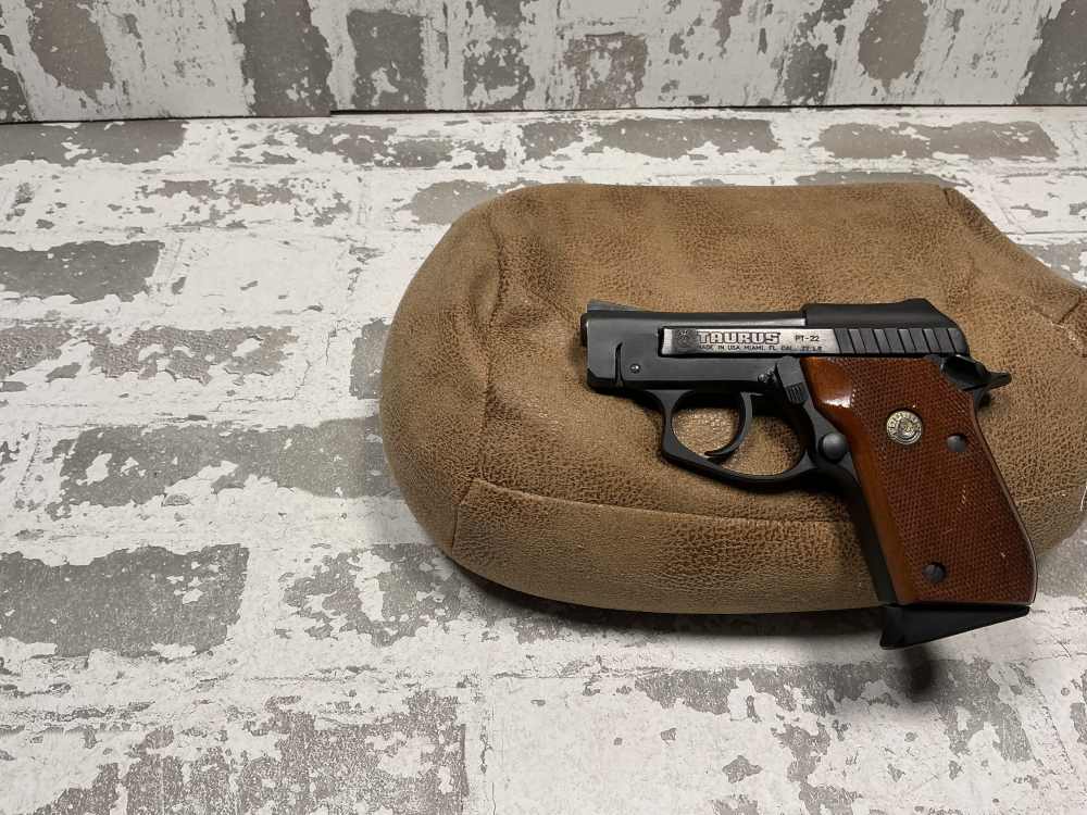 TAURUS PT-22-img-2