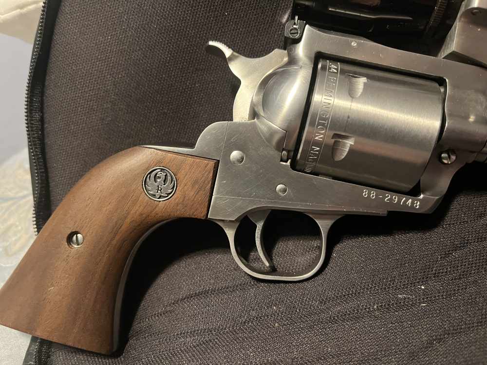 Ruger New Model Super BlackHawk Hunter .44 Mag w Leupold M8-2X scope-img-8
