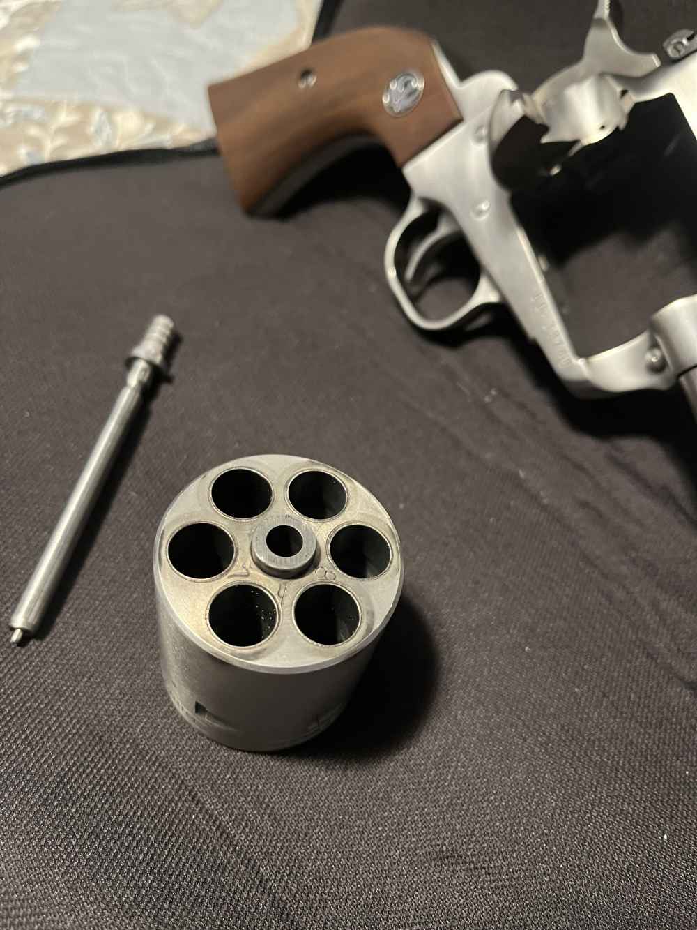 Ruger New Model Super BlackHawk Hunter .44 Mag w Leupold M8-2X scope-img-12