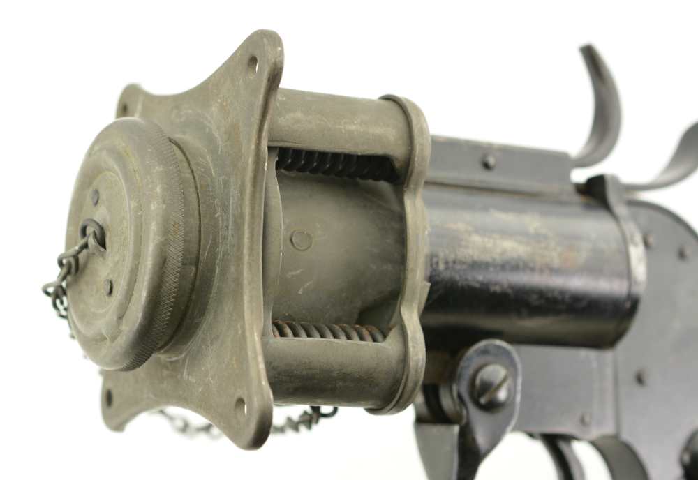 WW2 US M8 Flare Pistol by Eureka Vacuum Co. w/ Scarce M1 Aircraft Mount-img-6