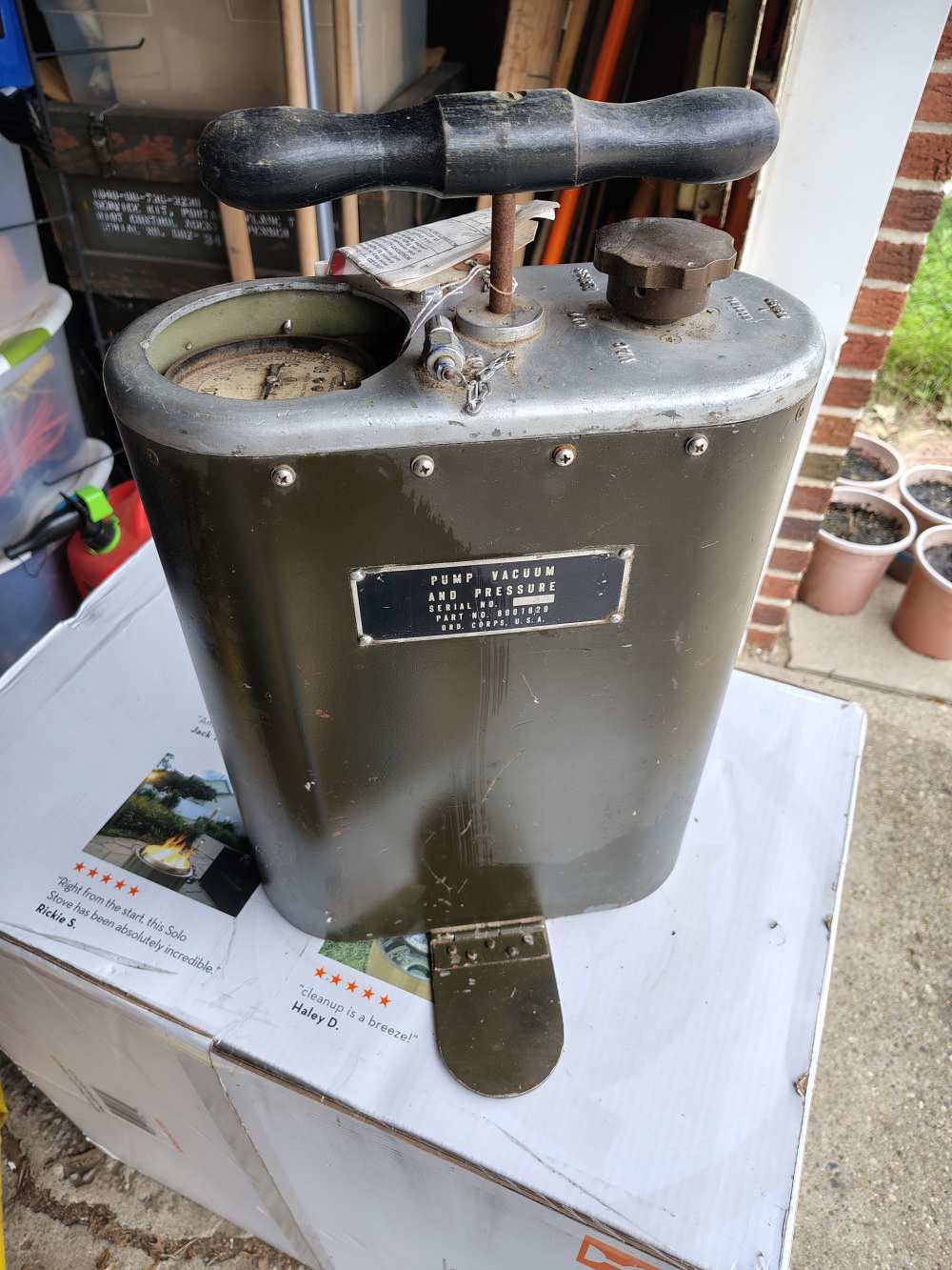 US Army USMC Flame Thrower Pump Vacuum & Pressure Test Set Flamethrower-img-0