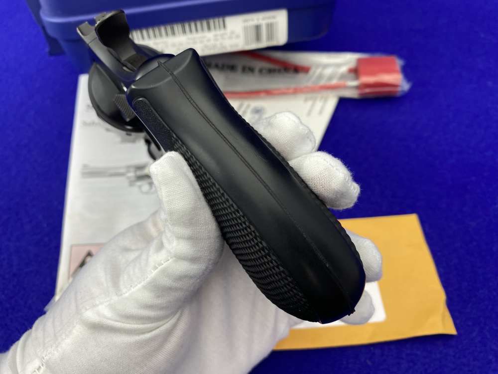Smith & Wesson 327 Night Guard .357 Mag Blk 2.5" *AMAZING 8-SHOT REVOLVER*-img-21