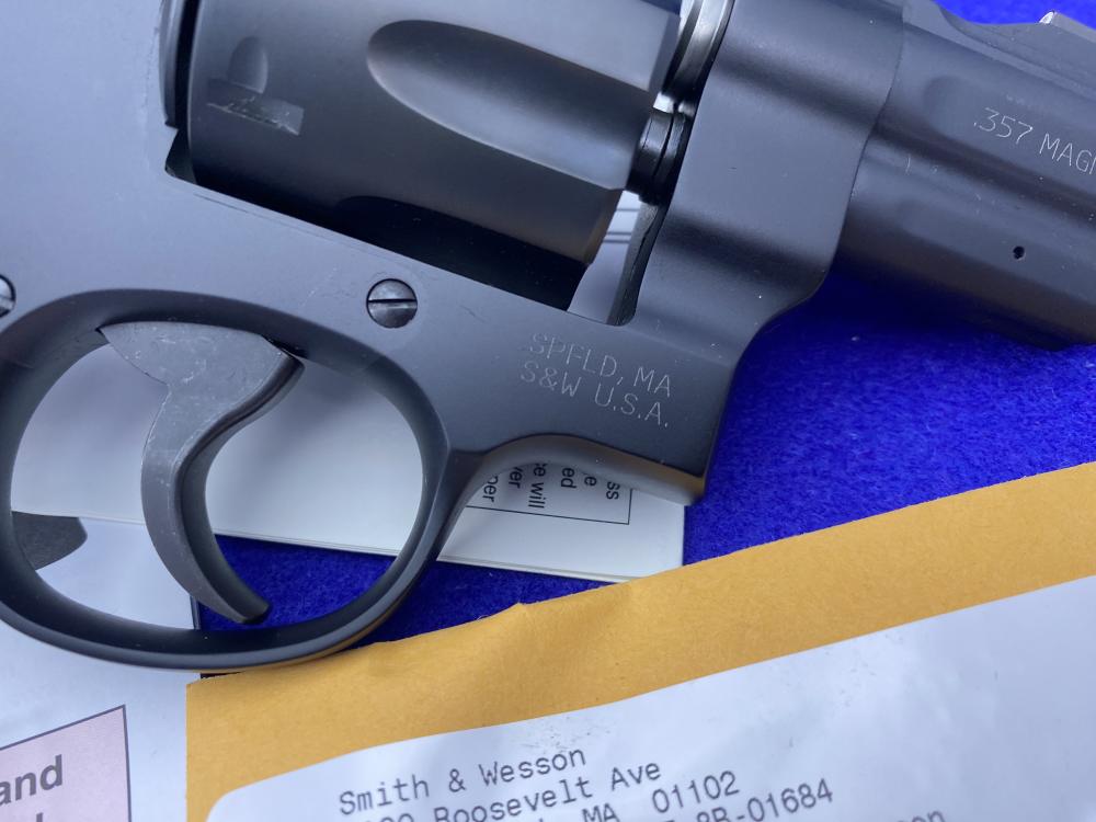 Smith & Wesson 327 Night Guard .357 Mag Blk 2.5" *AMAZING 8-SHOT REVOLVER*-img-19