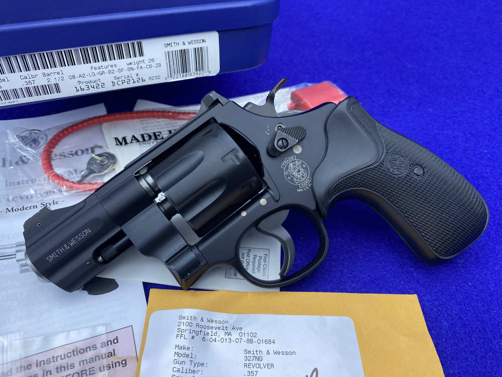 Smith & Wesson 327 Night Guard .357 Mag Blk 2.5" *AMAZING 8-SHOT REVOLVER*-img-42