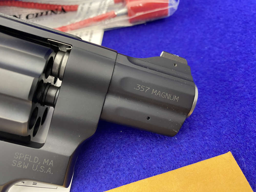 Smith & Wesson 327 Night Guard .357 Mag Blk 2.5" *AMAZING 8-SHOT REVOLVER*-img-17