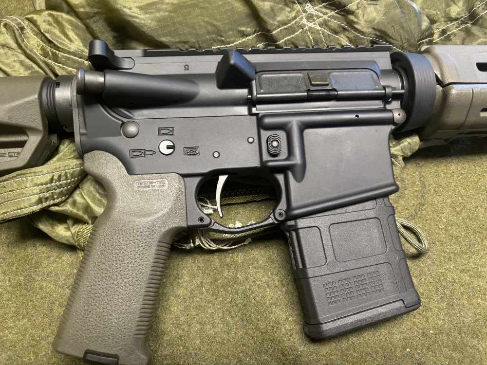 Spikes Tactical AR-15 With match trigger-img-2
