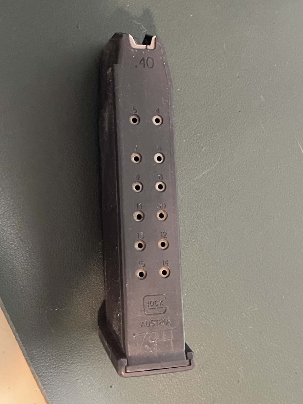 Glock 15rd 40sw Factory OEM Magazines - G22 G23 G26-img-0