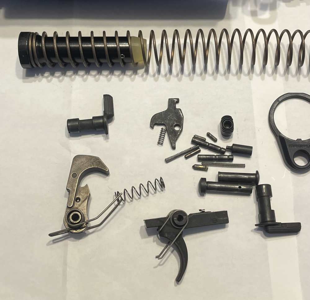 Smith and Wesson AR15 Parts Kit 5.56 Nato With Very Good Upgrades -img-12