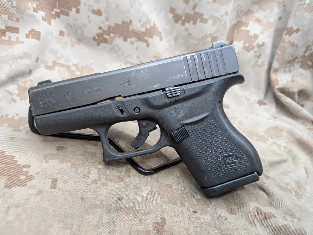 Glock 43 9MM Slimline G43 Police Trade In USED Night Sights-img-1