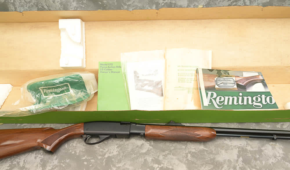 1994 Remington 572 BDL Deluxe * NIB * RARE PROMO GUN * COLLECTOR GRADE-img-8