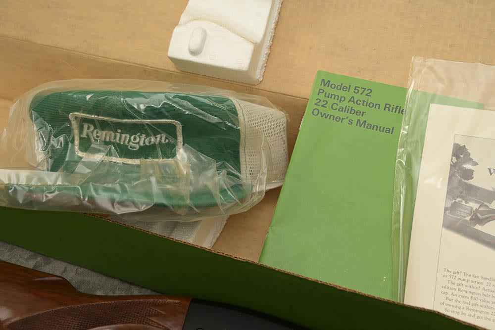 1994 Remington 572 BDL Deluxe * NIB * RARE PROMO GUN * COLLECTOR GRADE-img-12