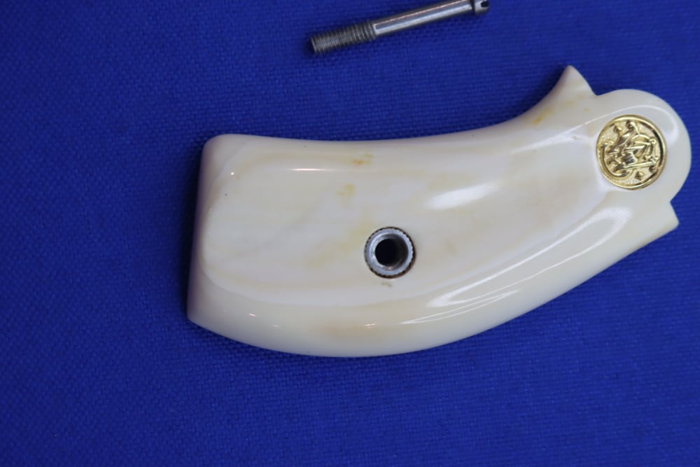 Vintage Smith & Wesson S&W J Frame Revolver Grips WARTHOG IVORY Rare RND 38-img-2