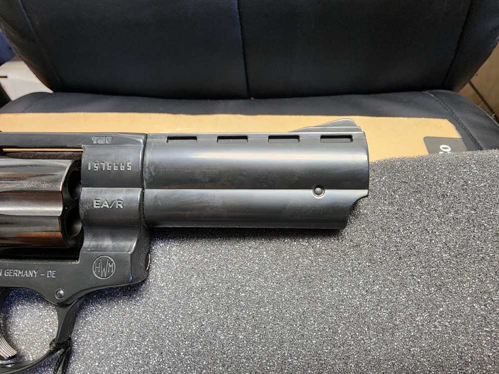 PICS! NEW EAA WINDICATOR REVOLVER .38 SPECIAL 4" BLUED 770123 4 GERMAN SPL-img-6