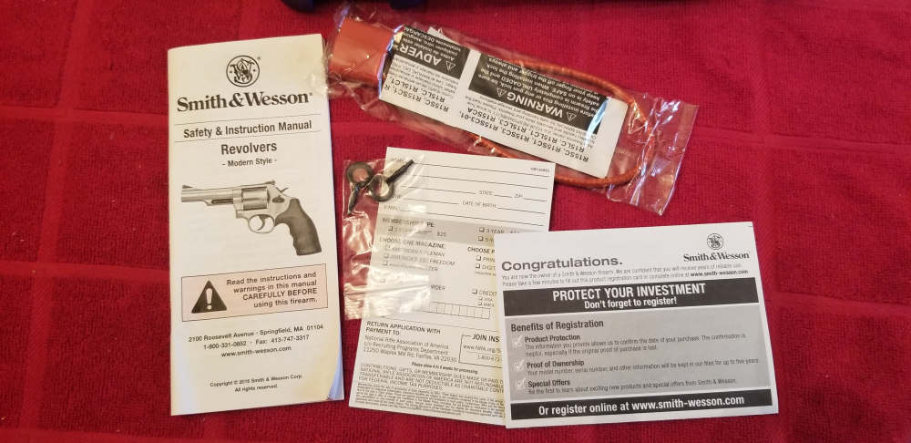 S&W 48-7 .22mag 4inch (NIB) Never Fired-img-15