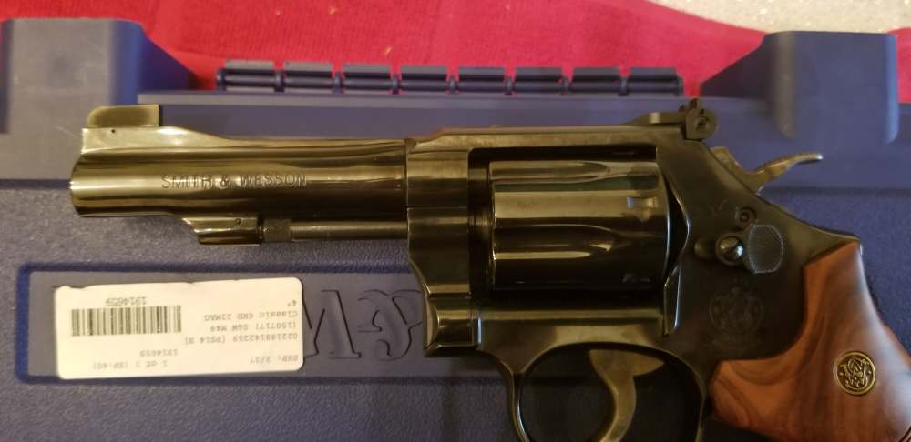 S&W 48-7 .22mag 4inch (NIB) Never Fired-img-2