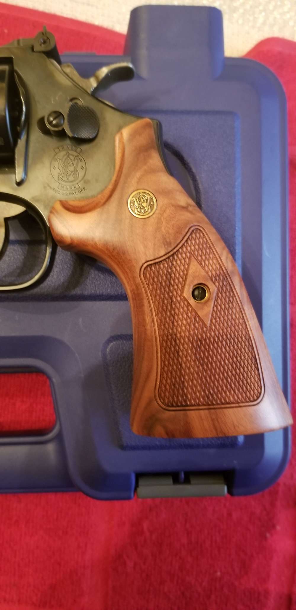 S&W 48-7 .22mag 4inch (NIB) Never Fired-img-4